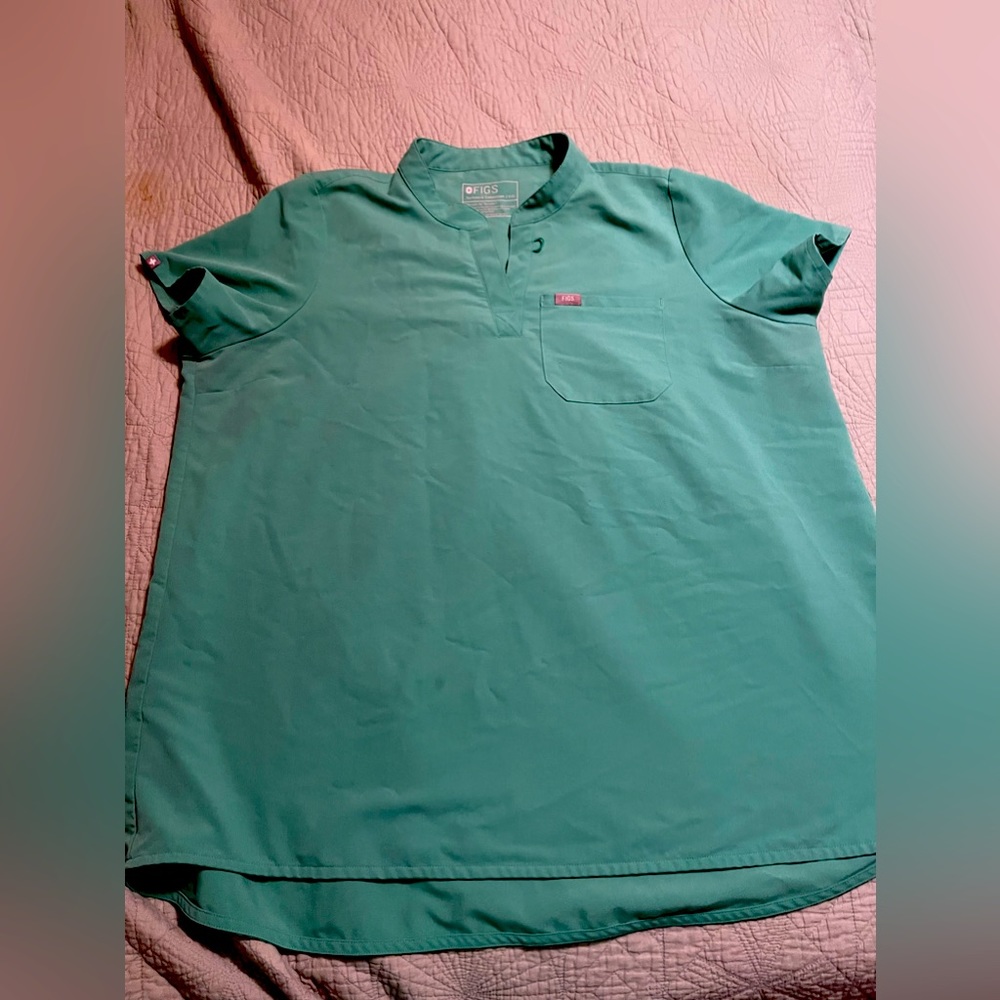 Surgical Green FIGS Kiteale Maternity Scrub top